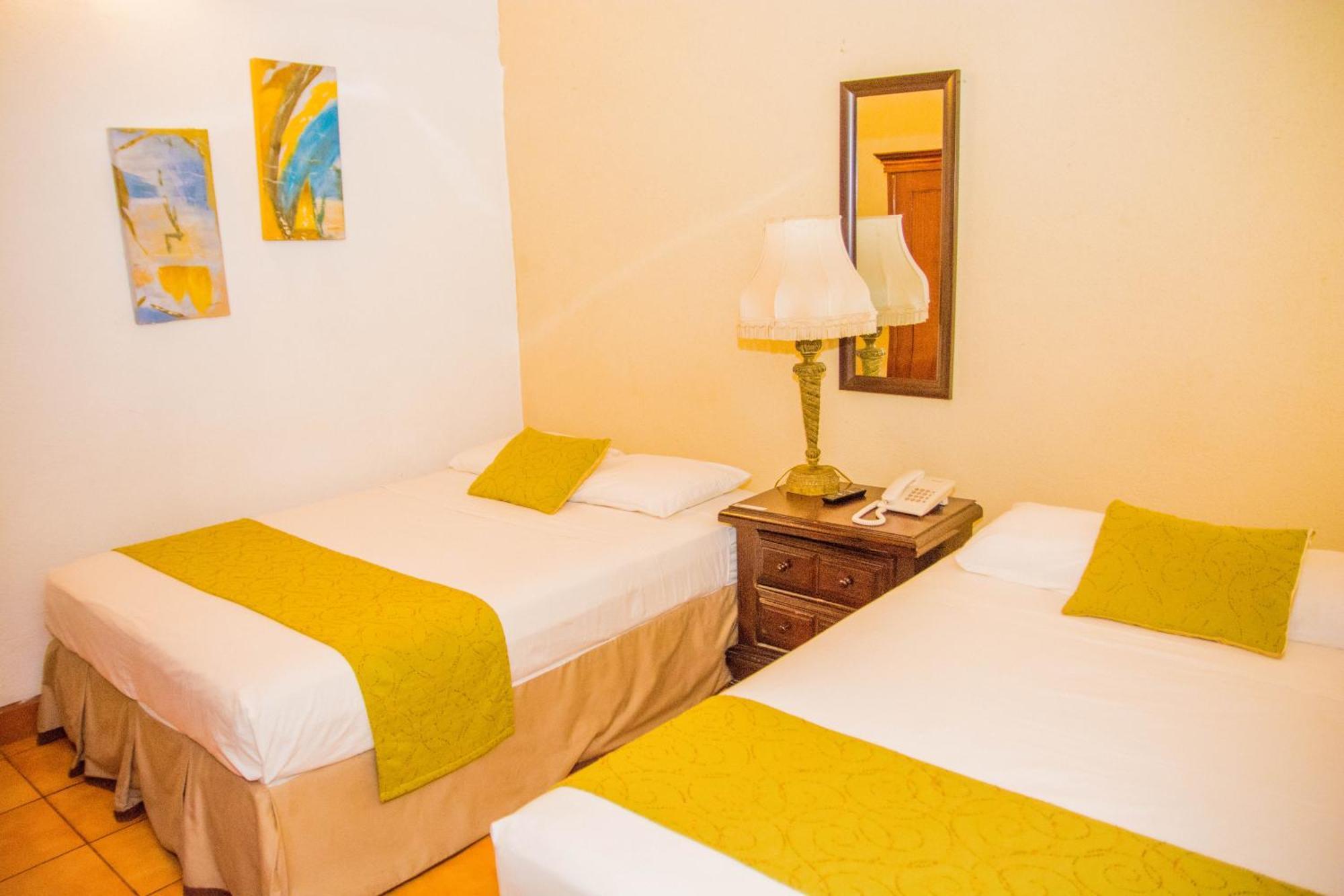 Hostal Fuente Castalia, B Y B León Zewnętrze zdjęcie